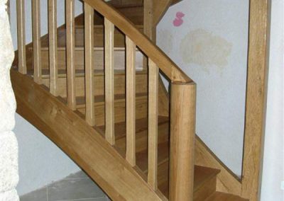 Rénovation-création-escalier-sur-mesure-menuiserie-traditionnelle-du-poher-à-Gourin-5-400x284